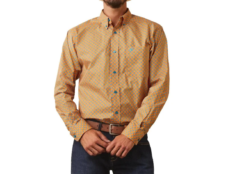 men's everyday button-up shirts -Kilian Fitted Button Down Shirt In Orange & Blue