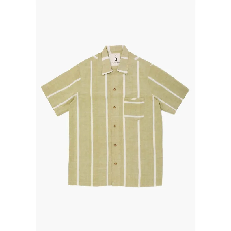 men's cotton-polyester blend shirts -Lungi Box Button Down Top In Green